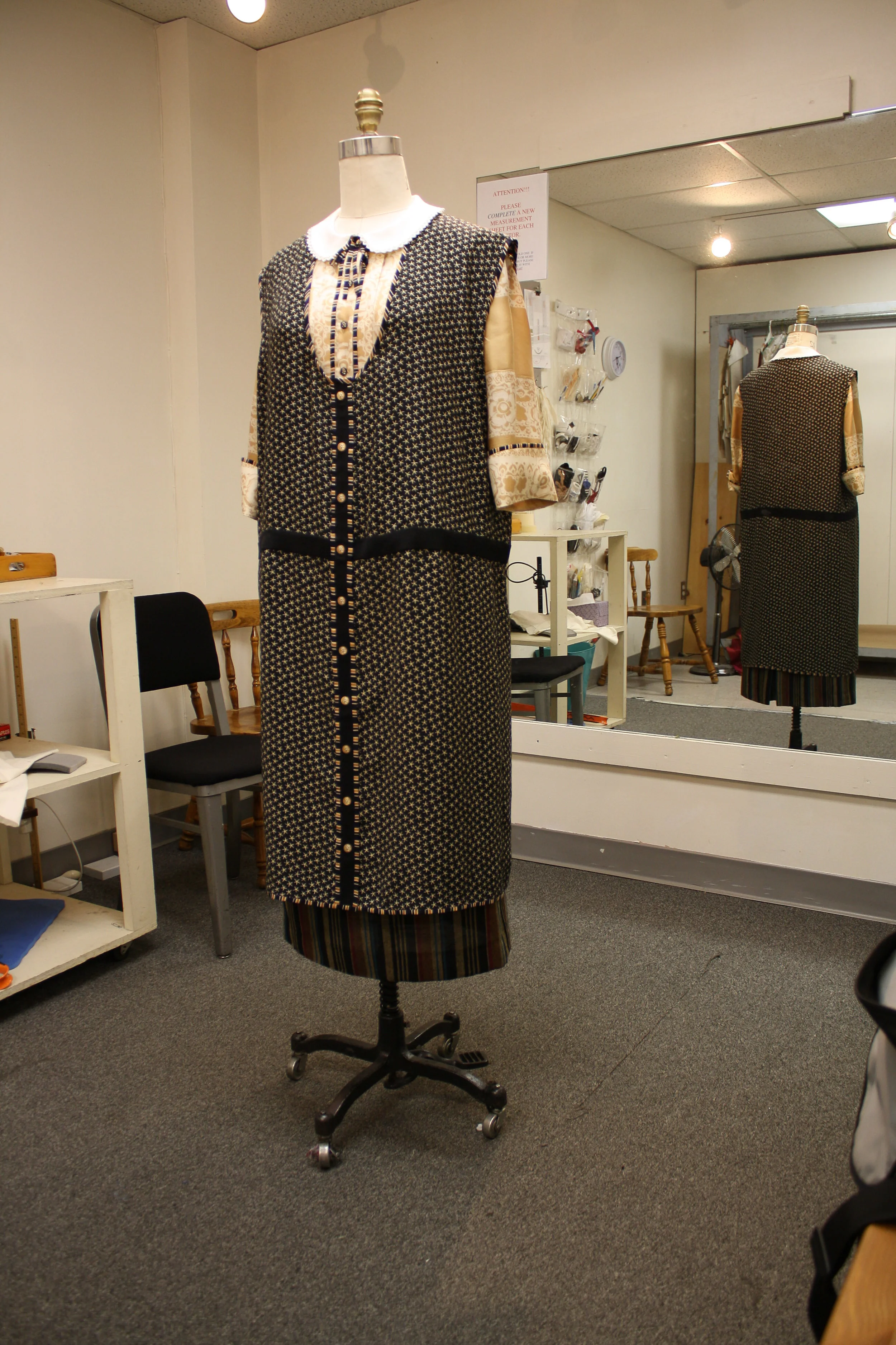   Miss Hodge- full apron Design for Living /Shakespeare Theatre Company/2009 design by Robert Perdziola 