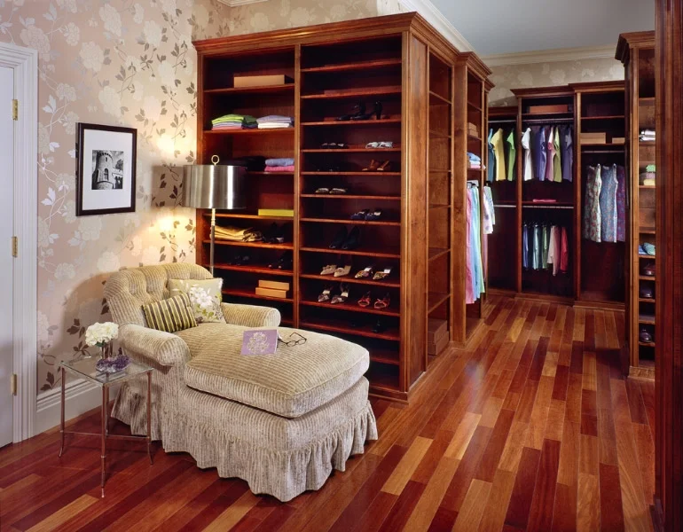 Closet original left side mbr.JPG