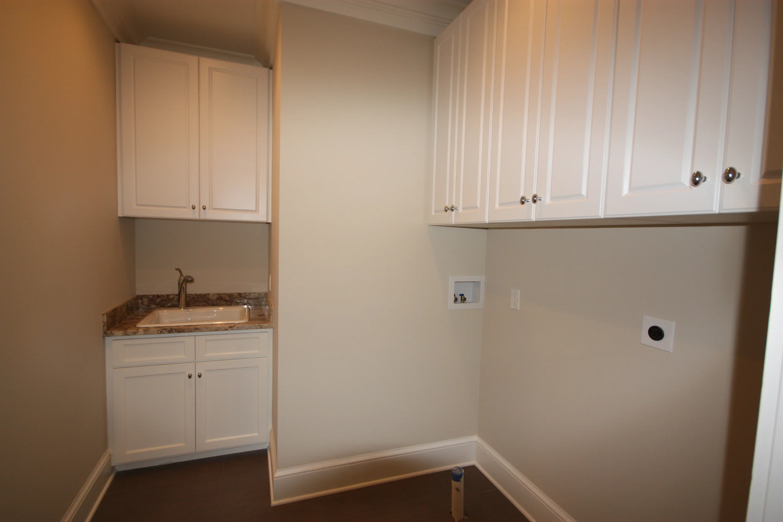 WHITE LAUNDRY ROOM.jpg