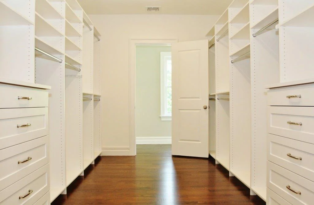 WHITE MEL -FLOOR MTD.jpg