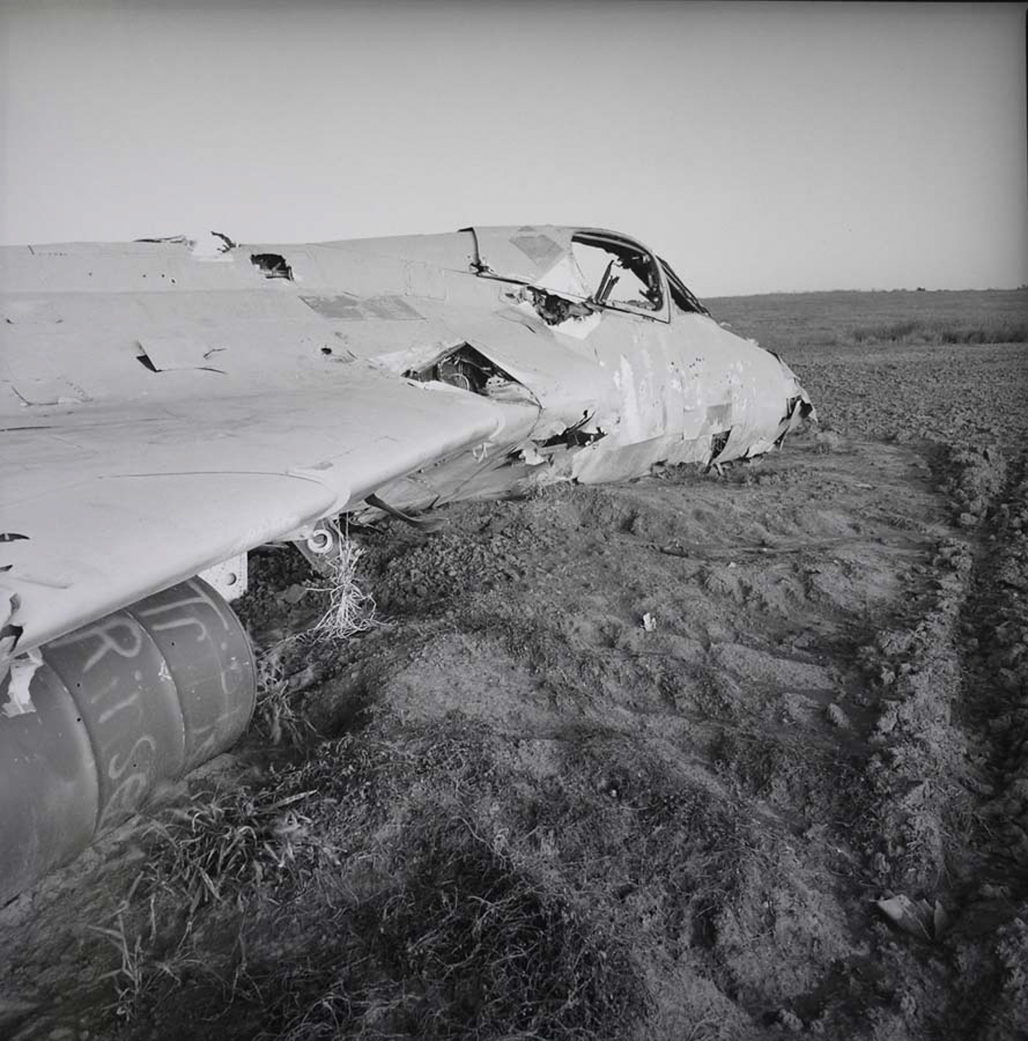 Wrecked_plane_target_Sept.24,1992-2.jpg