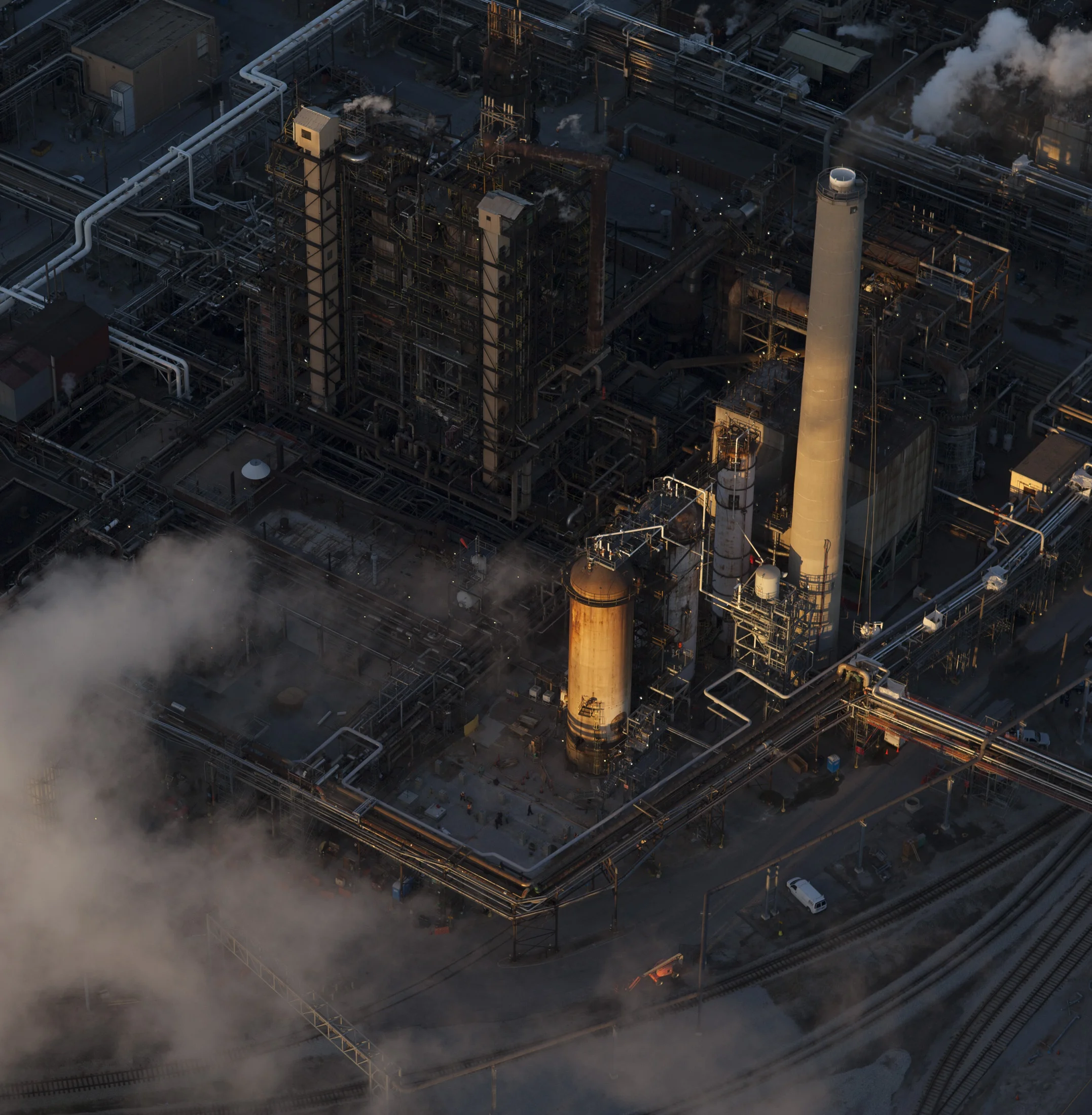 BP Refinery, Whiting, IN, steam, 2015. Terry Evans