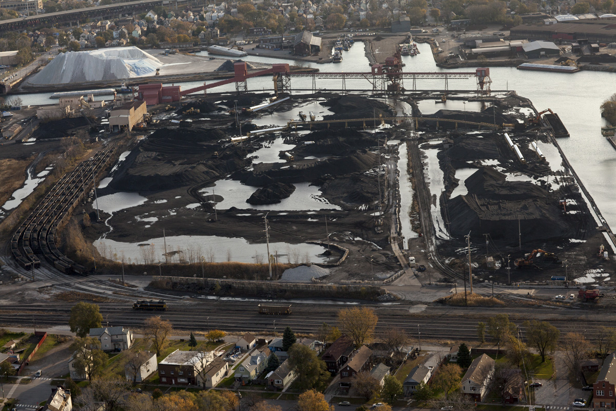6.Petcoke piles in the middle of the neighborhood, 2014.jpg