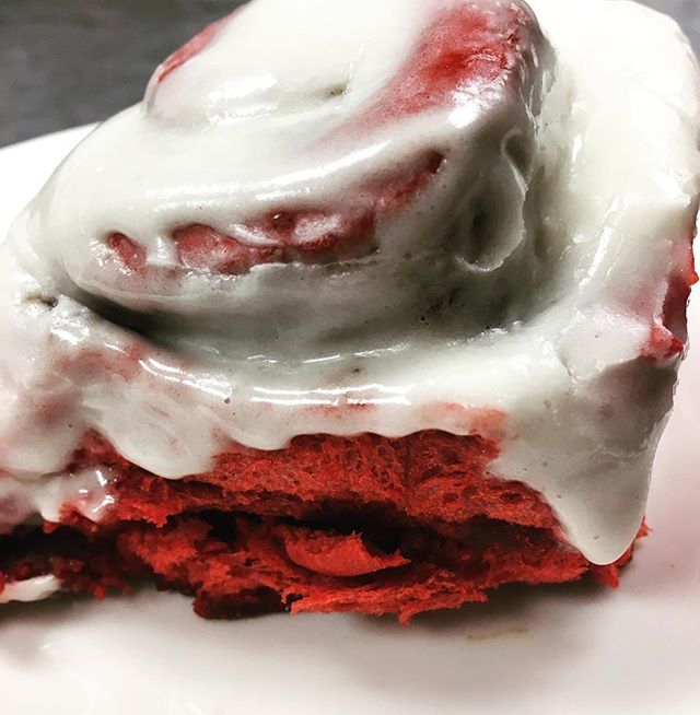 Only an hour left to get a red velvet cinnamon roll until next weekend!! You don&rsquo;t want to miss out on this! #yum #redvelvetcinnamonrolls #treatyourself #treatyourfriends