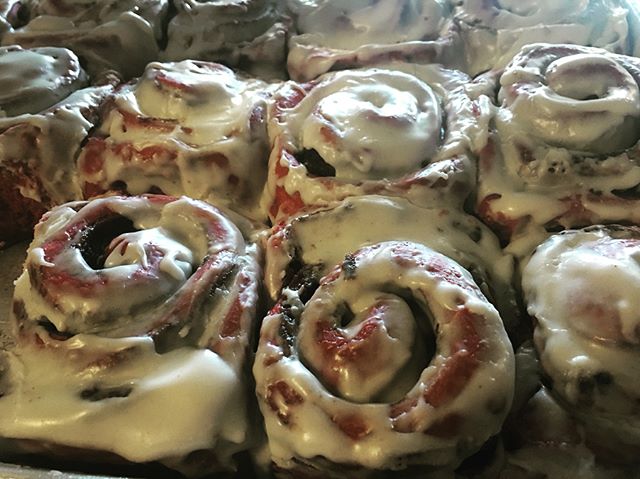 Just a couple hours left to come try our last pan of Red Velvet Cinnamon Rolls of the day!!!! And come out of the cold and enjoy a soup of the day, tomato basil bisque or a mushroom Brie bisque!! #yum #redvelvetcinnamonrolls #soupoftheday