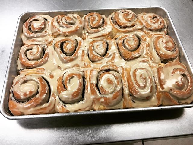 Back for today, our maple frosted cinnamon rolls!! You don&rsquo;t want to miss out on this deliciousness!! #maplecinnamonrolls #maple #yummy