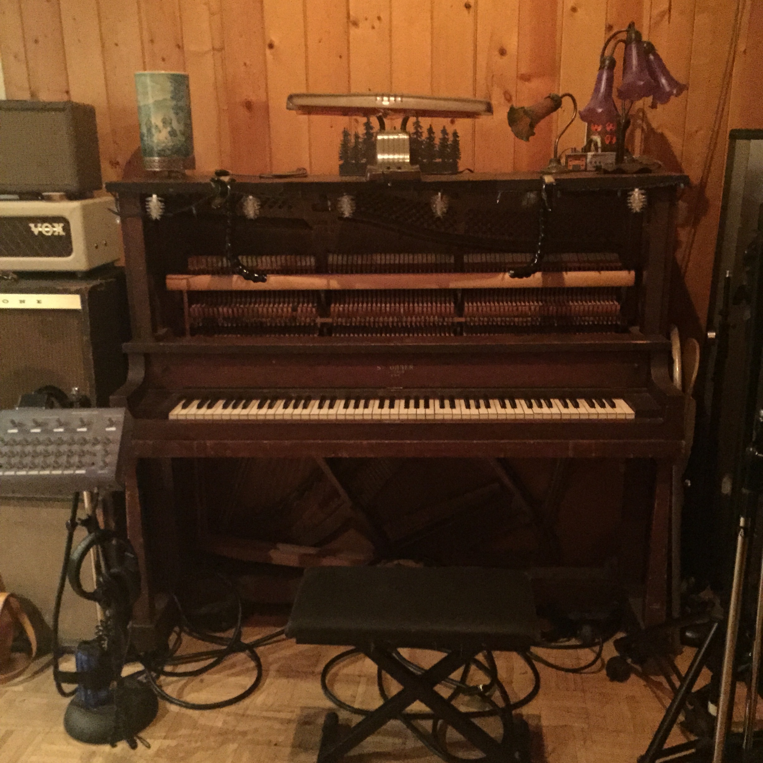  Live Room - Piano 