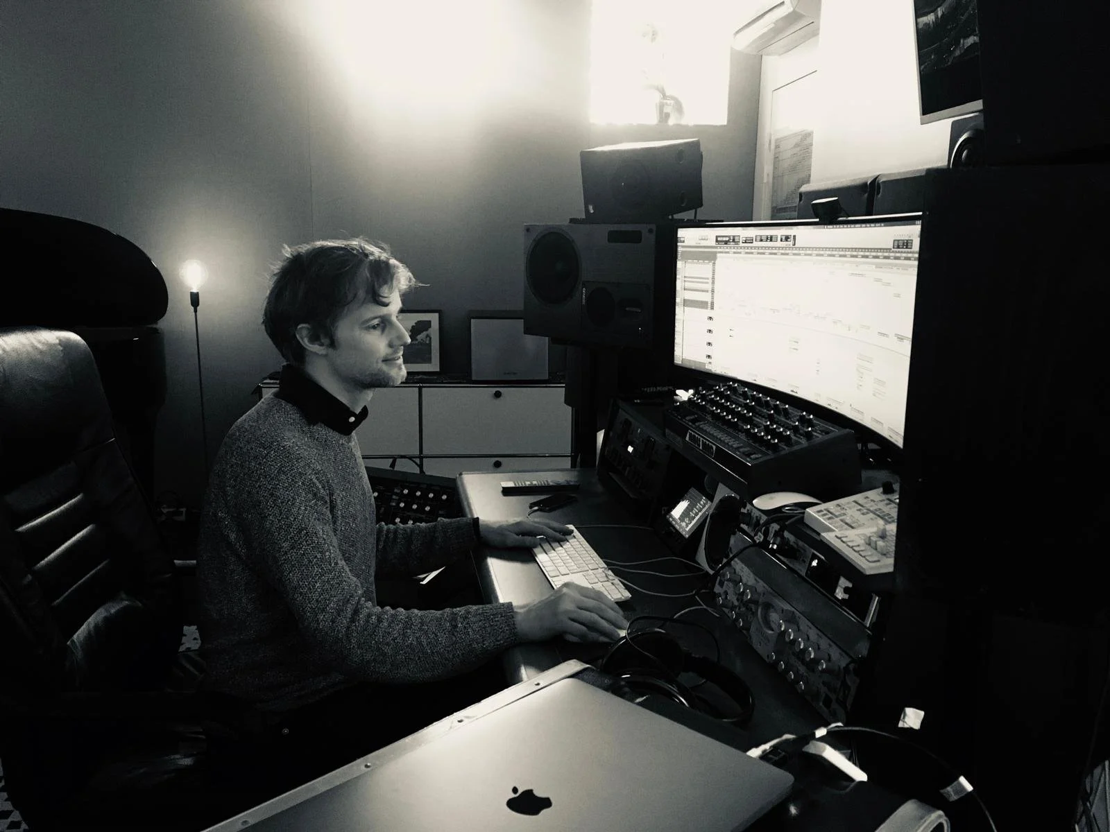 David in his room @ Studio Ferber Paris (Copy)