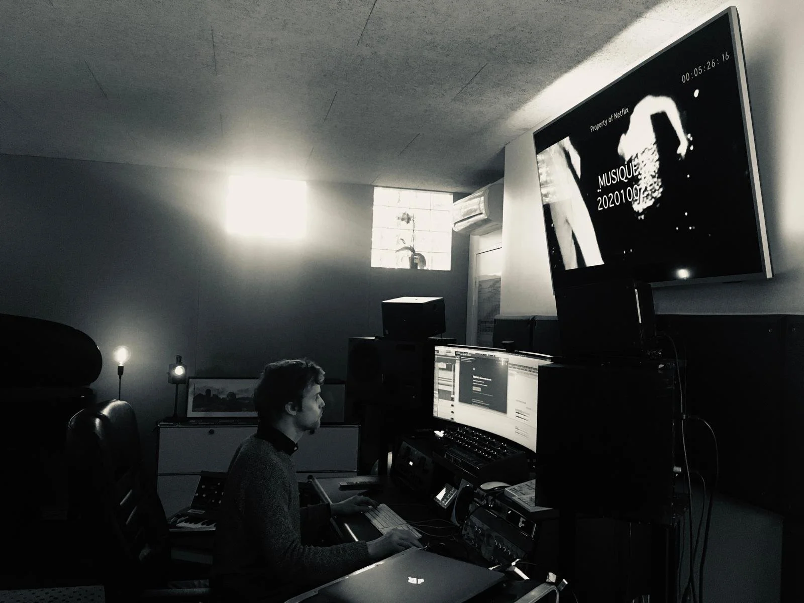 David in his room @ Studio Ferber Paris (Copy)