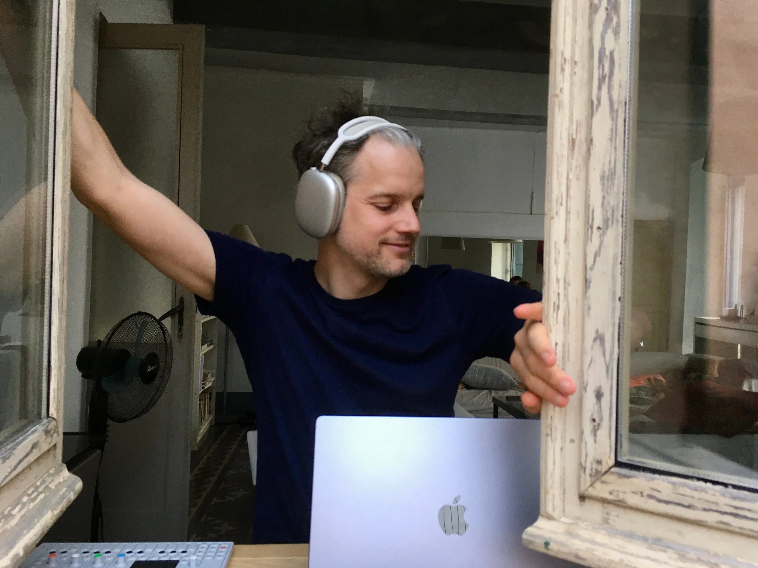Teenage OP1 Holiday Session (Copy)