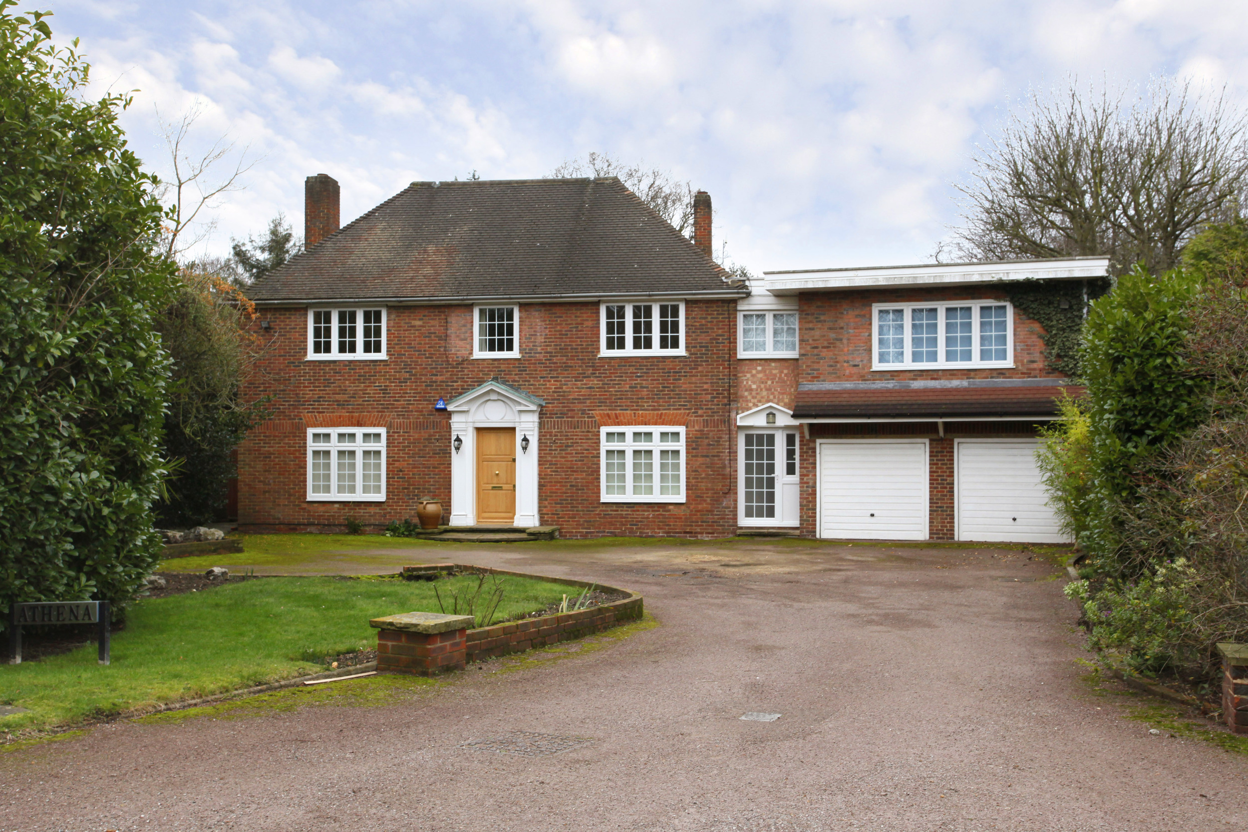 Athena Coombe End - Fr Ext.jpg