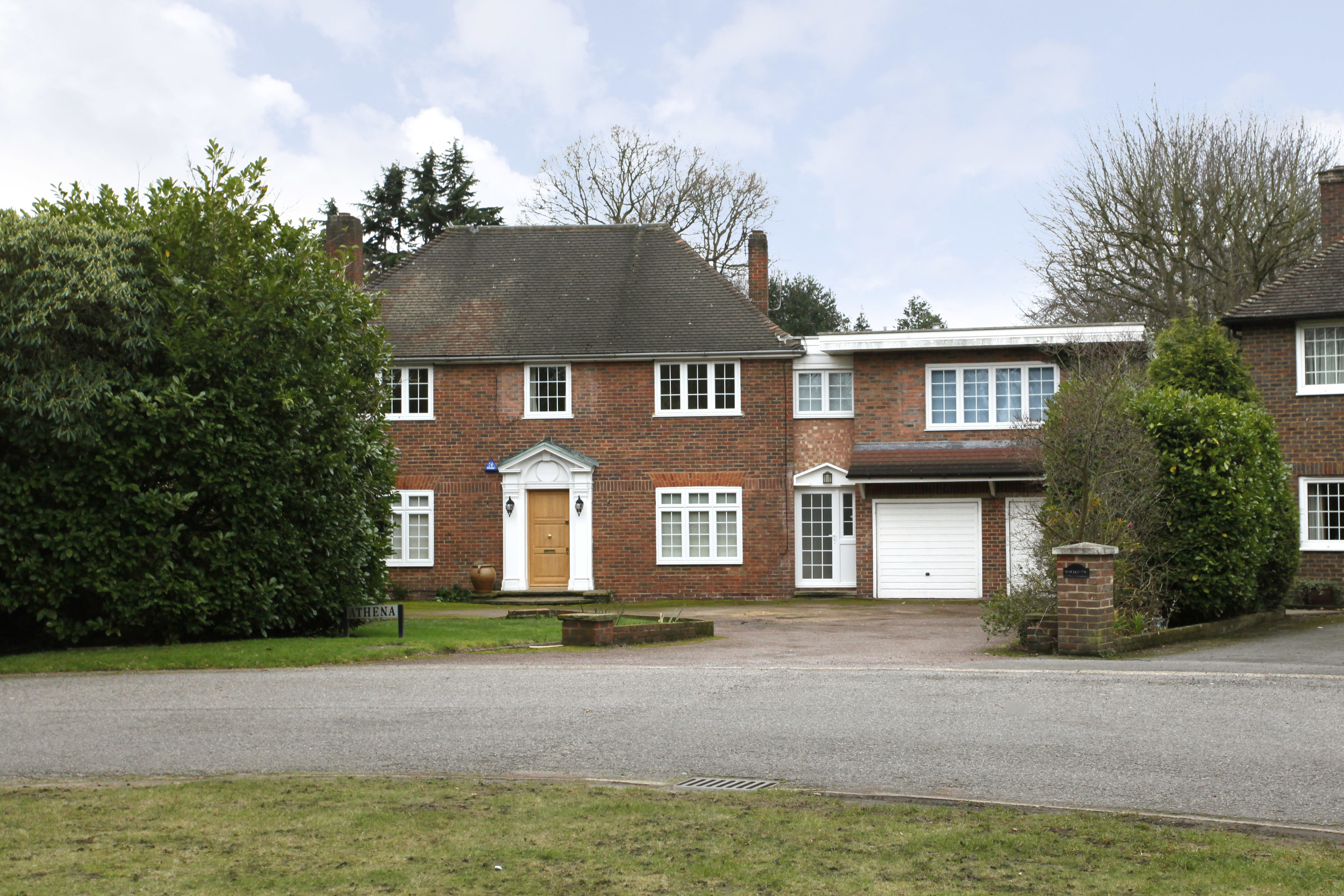 Athena Coombe End - Gen ext.jpg