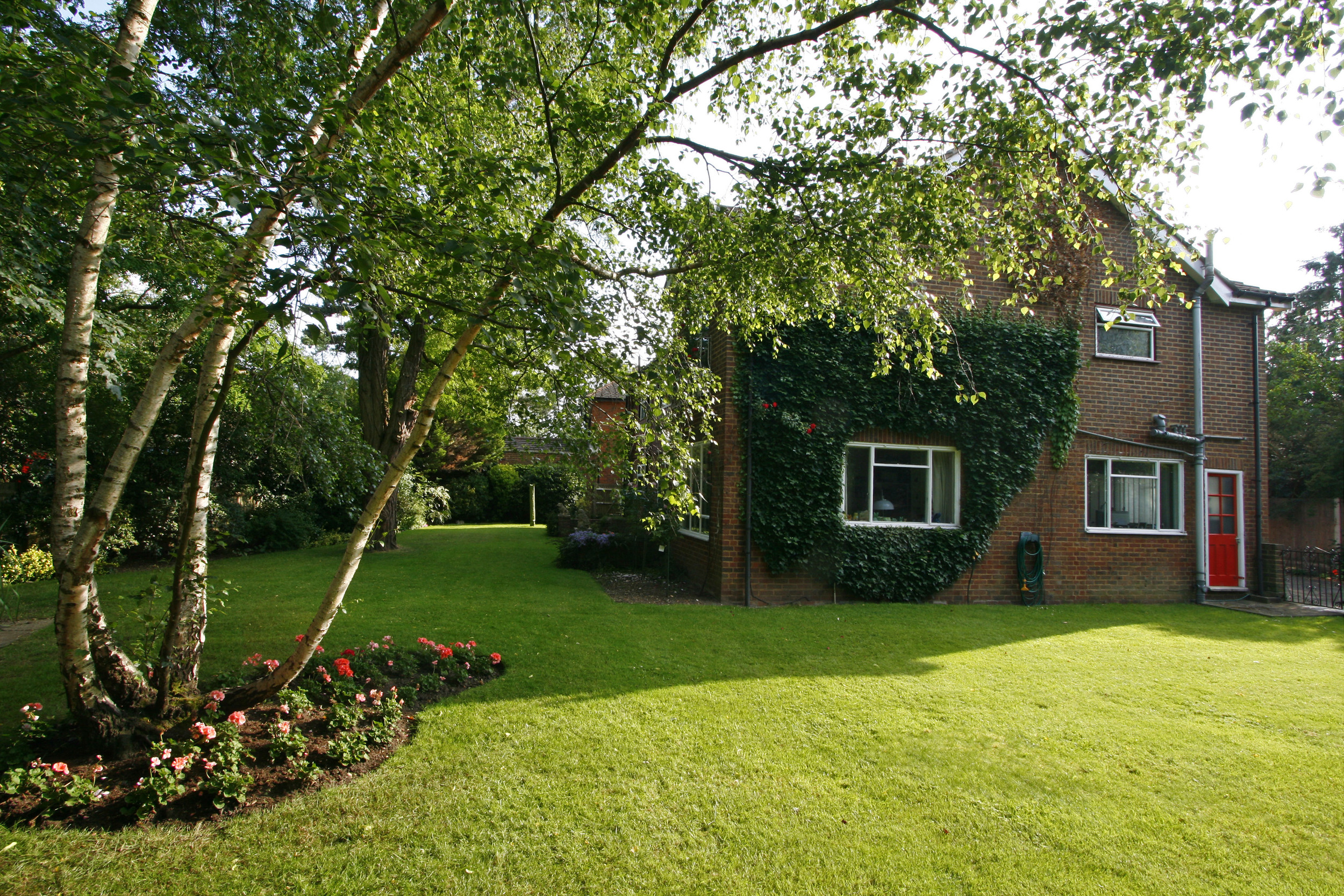 Fairlawn Close 2 - Side Ext.jpg