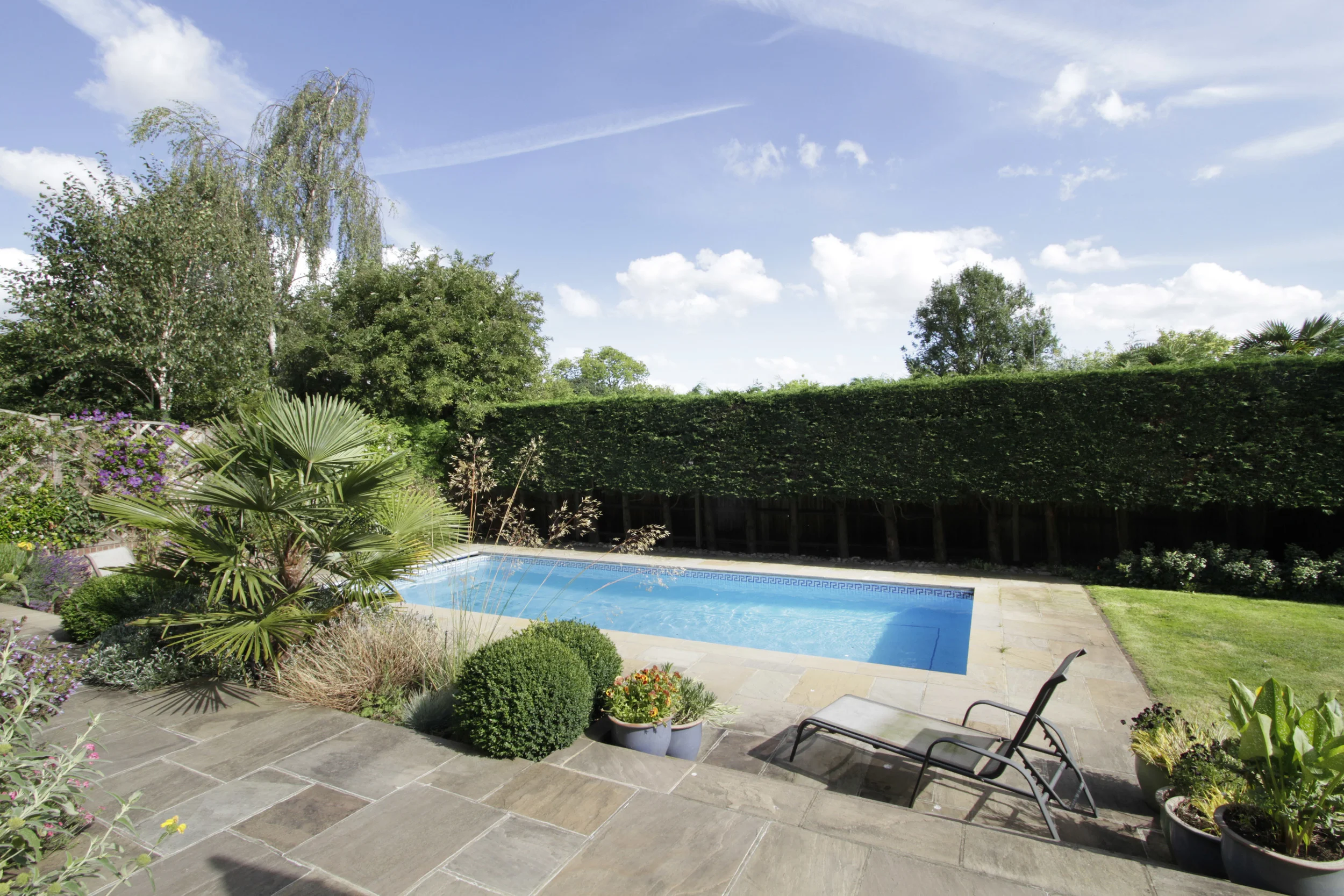 Turret Hse - Gdn - Pool.jpg