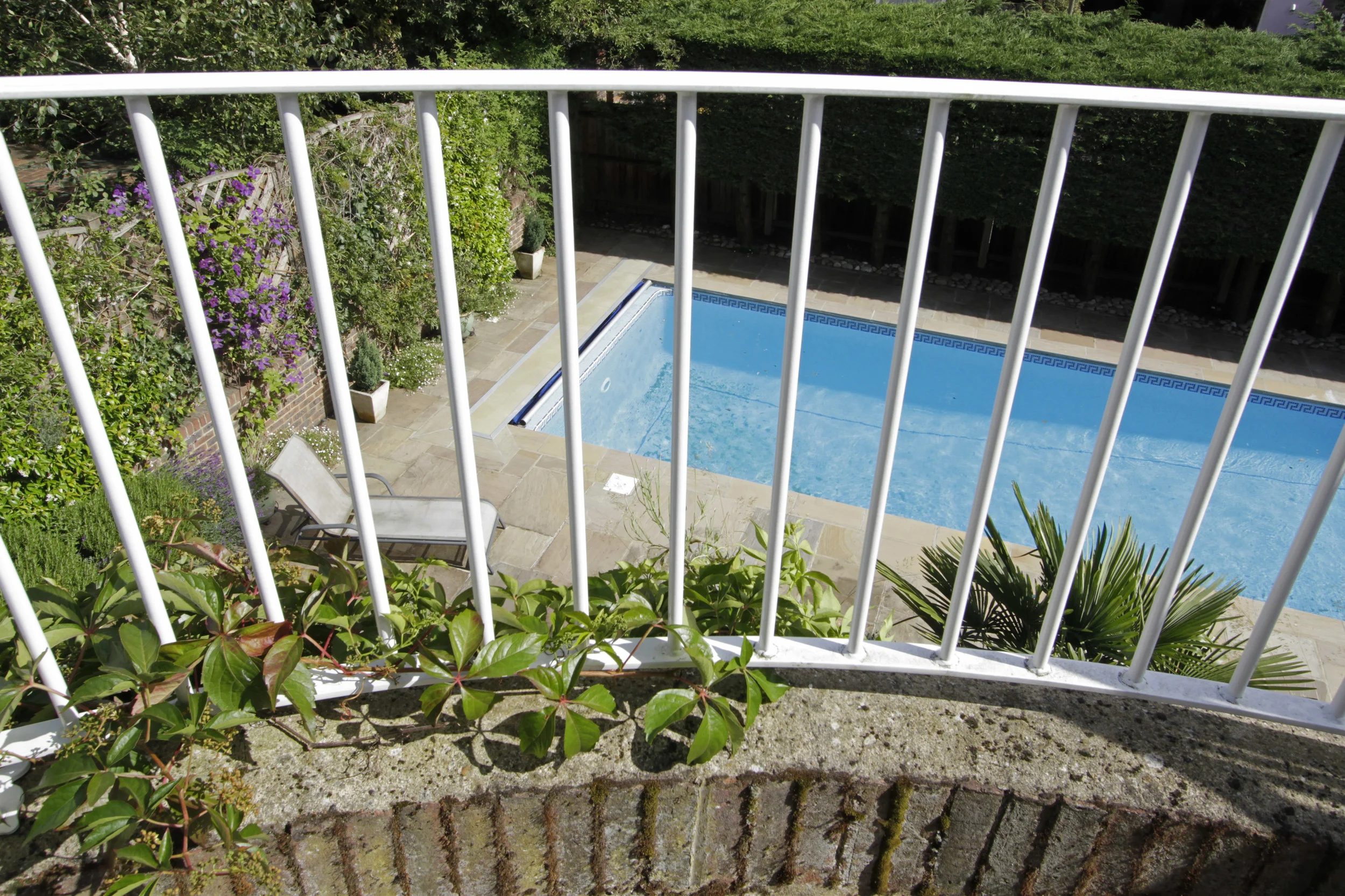 Turret Hse - Balc-pool.jpg