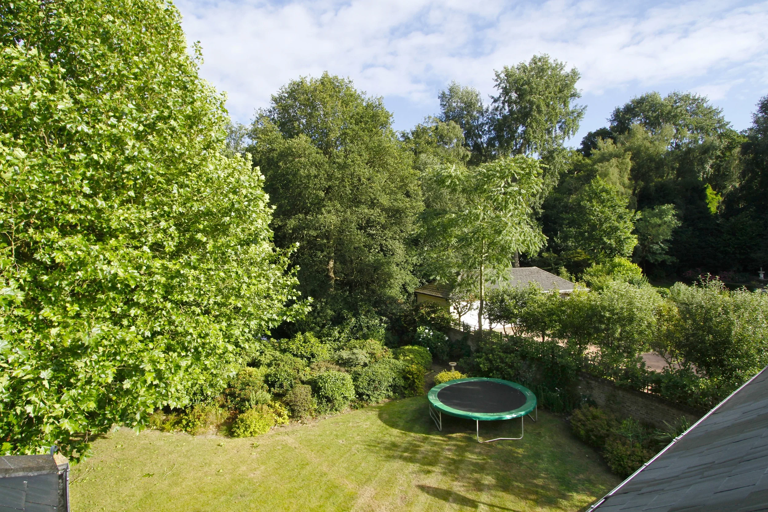 11 Coombe Ridings - View.jpg