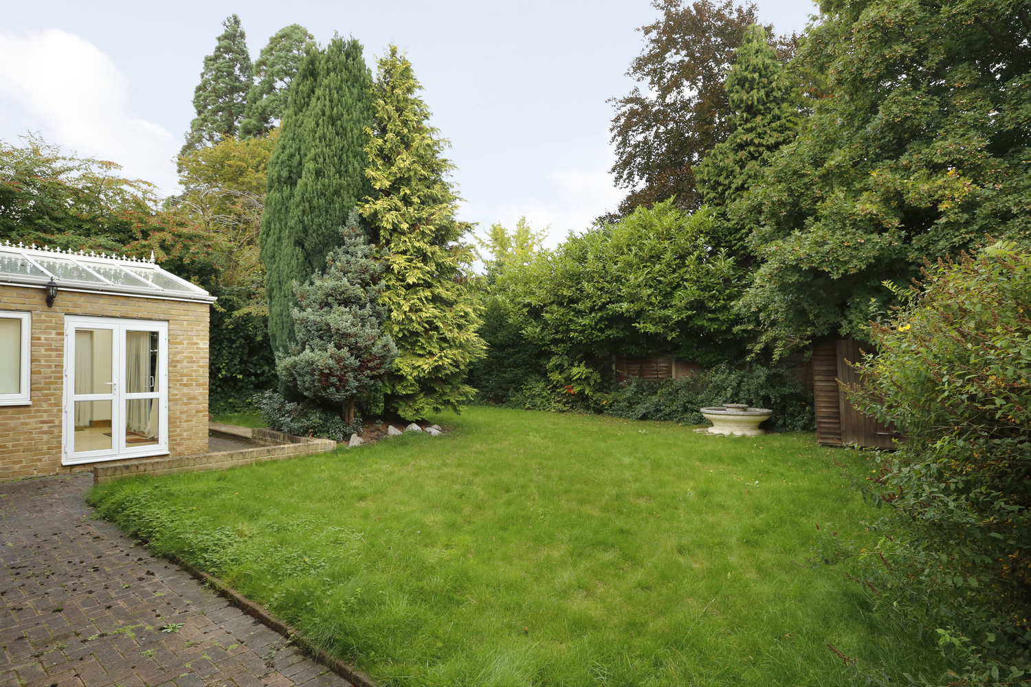 Corscombe+Close+7+-+Lawn.jpg