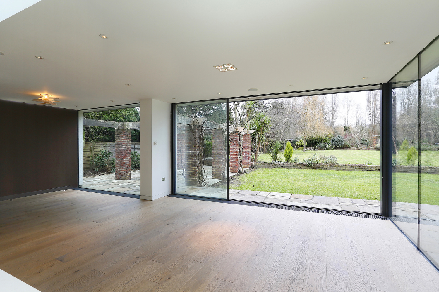 Coombe+Lane+W+19+-+Recep-Gdn.jpg