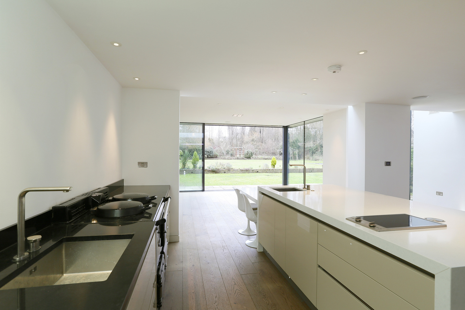 Coombe+Lane+W+19+-+Kitch-Gdn.jpg