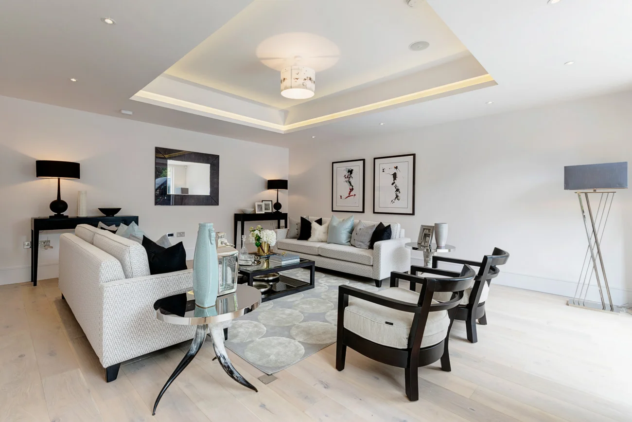 SittingRoom.jpg