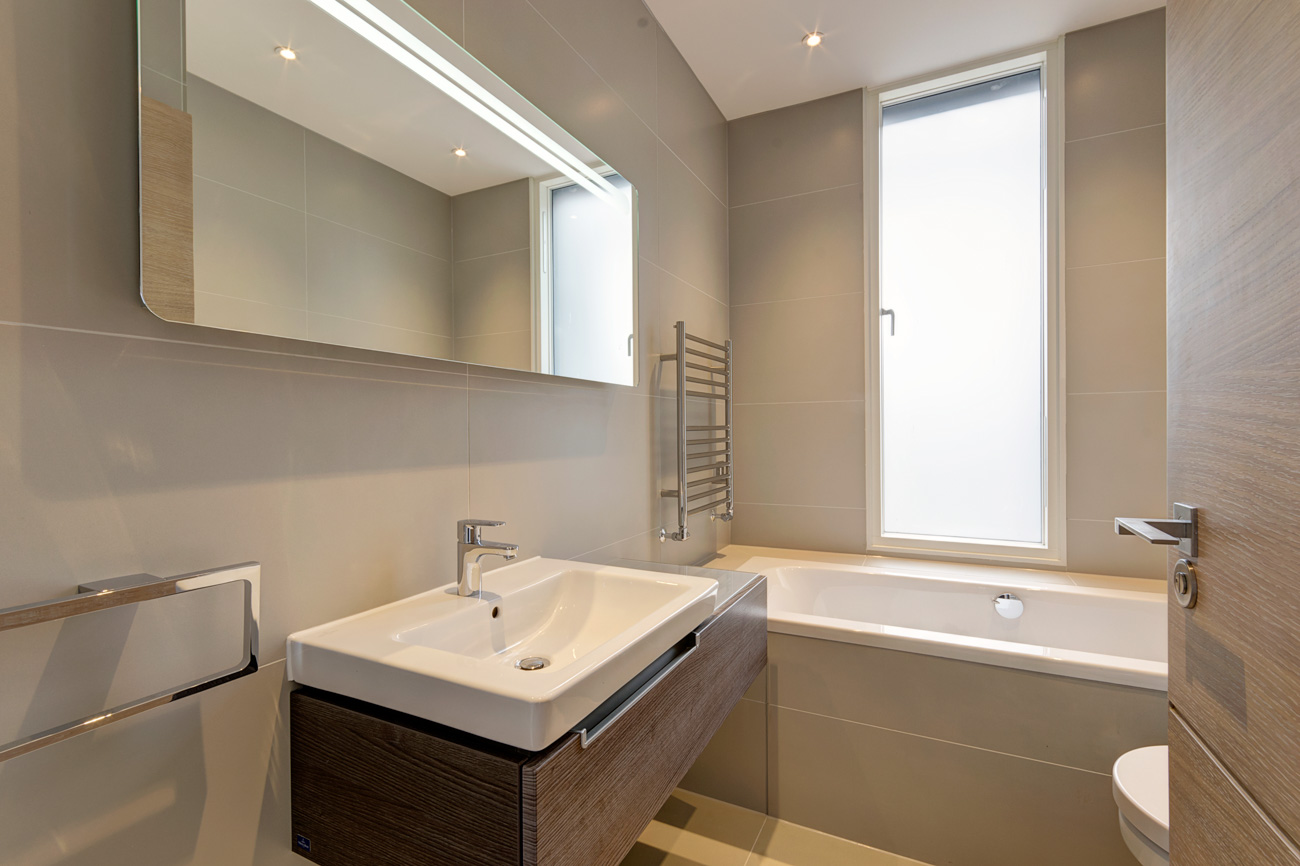 UpstairsBathroom.jpg