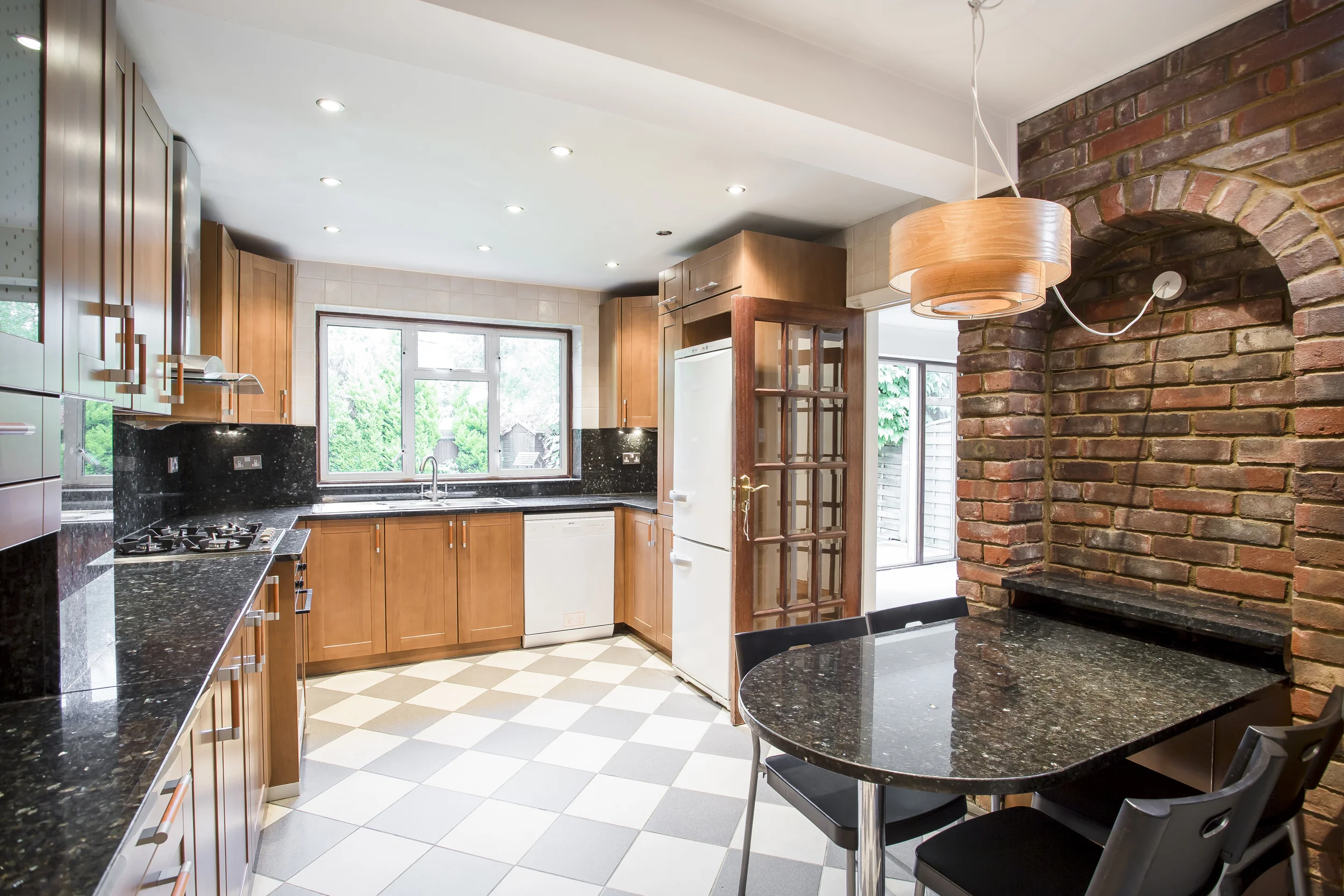 KITCHEN 1.jpg