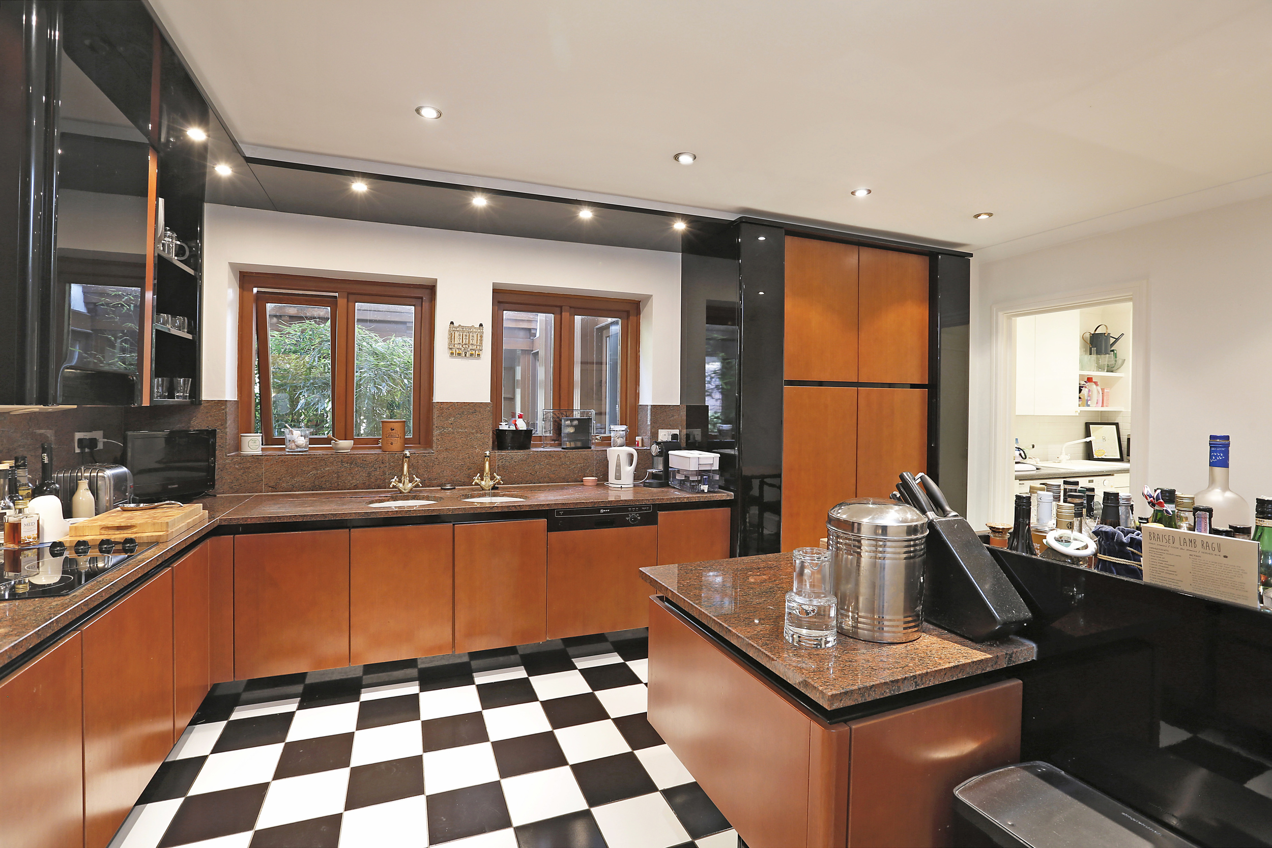 Watergardens 32 - Kitchen.jpg