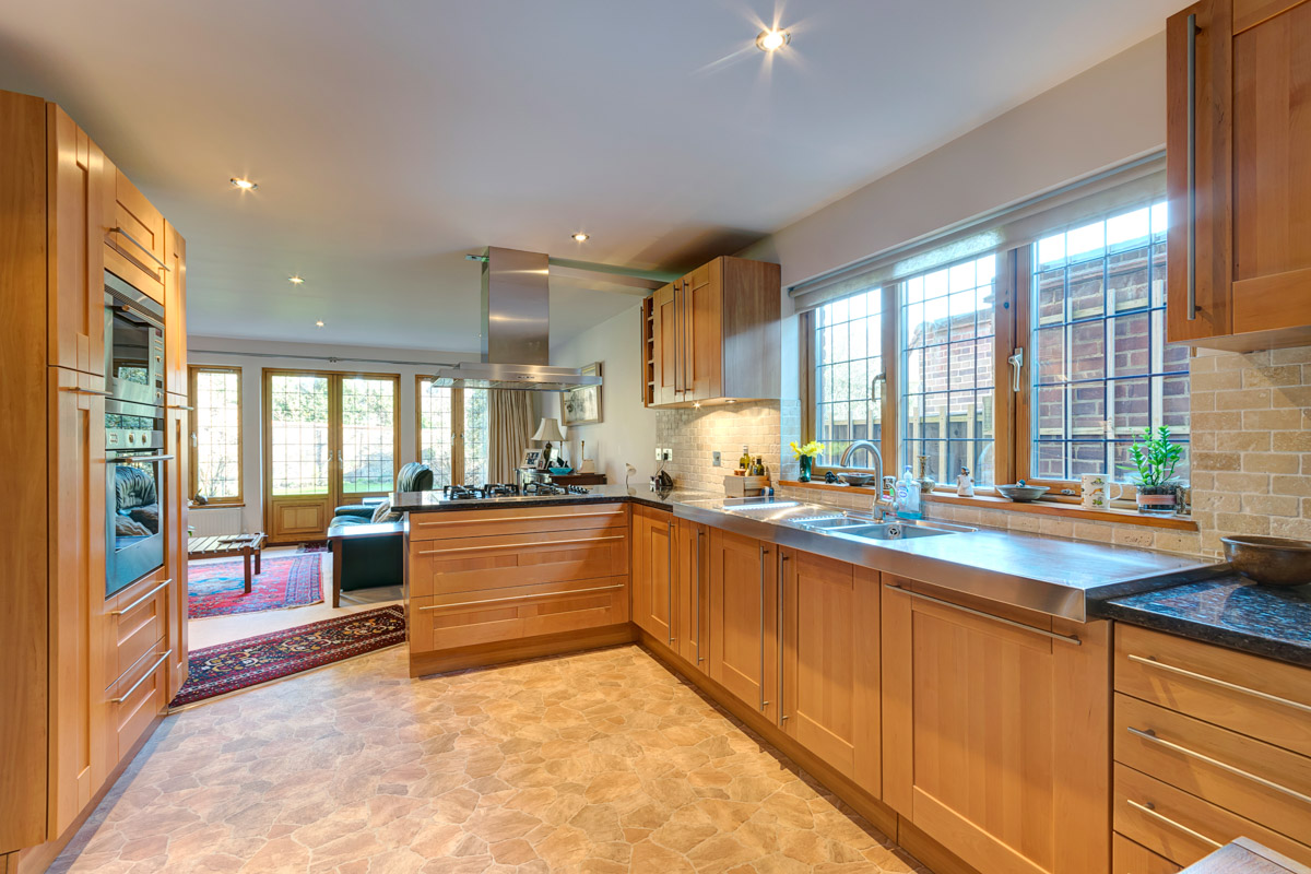 kitchen1.jpg