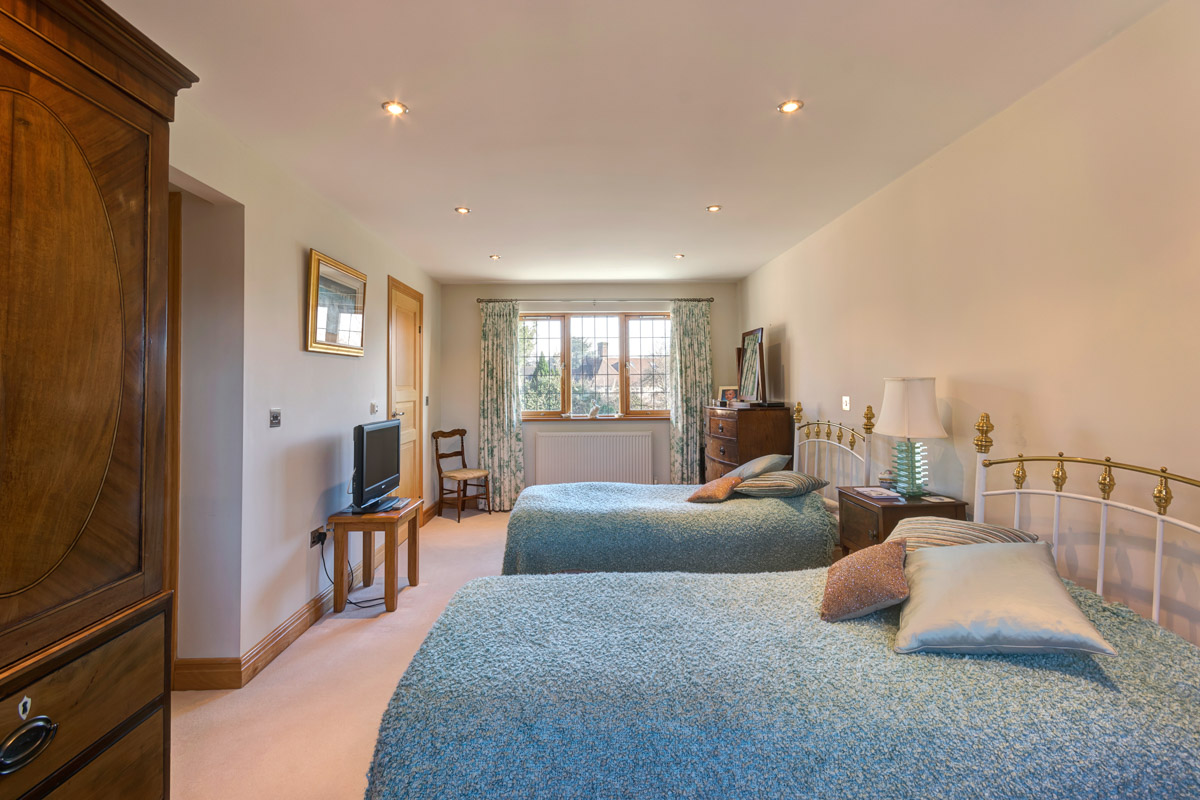 bedroom3_3.jpg