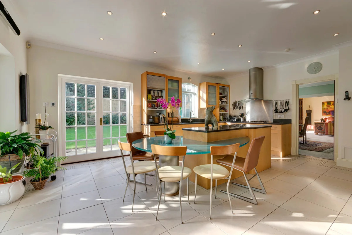 kitchen 1.jpg