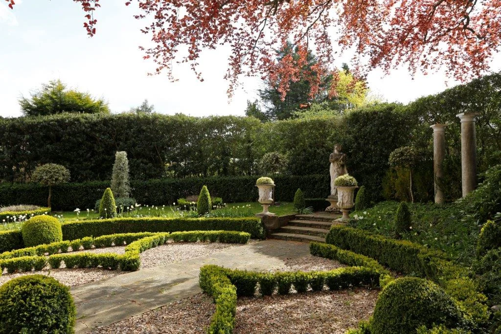 Soames House - Gdn formal.jpg