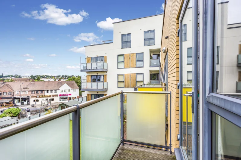 Spitfire house 23-bal.jpg