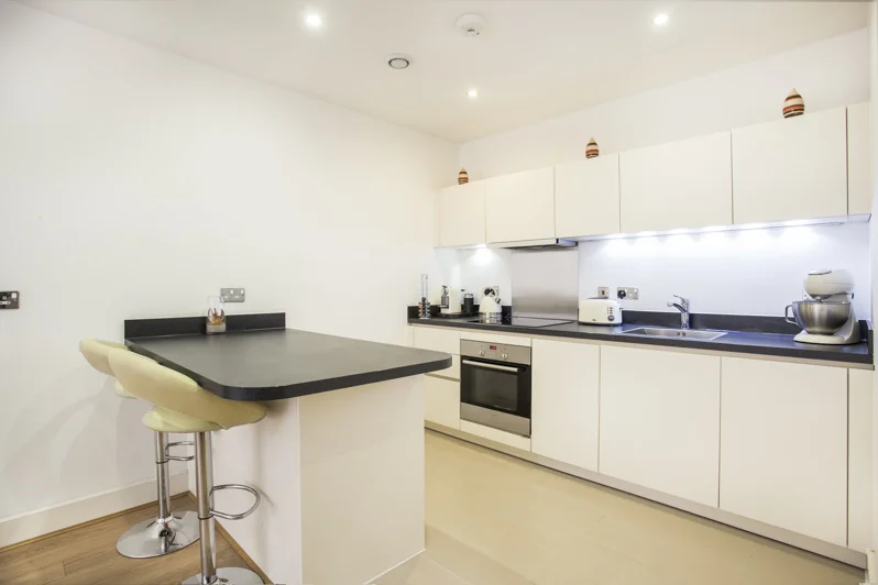 Spitfire house 23-Kit-2.jpg