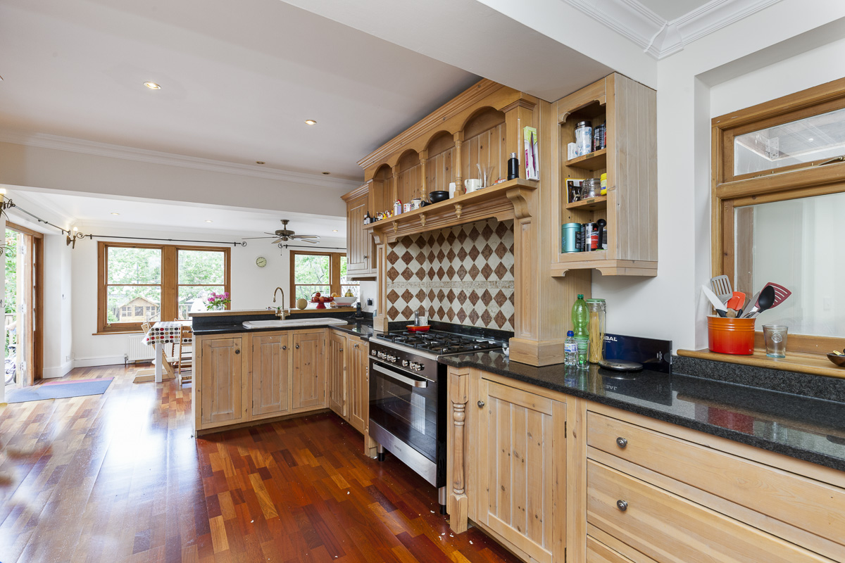 Alric Avenue 31 kit-4.jpg