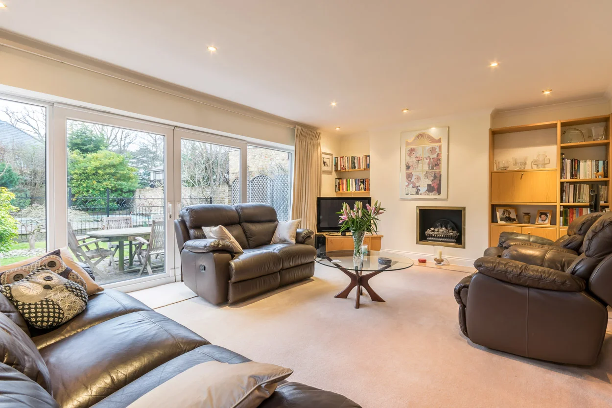 sitting room 1.jpg