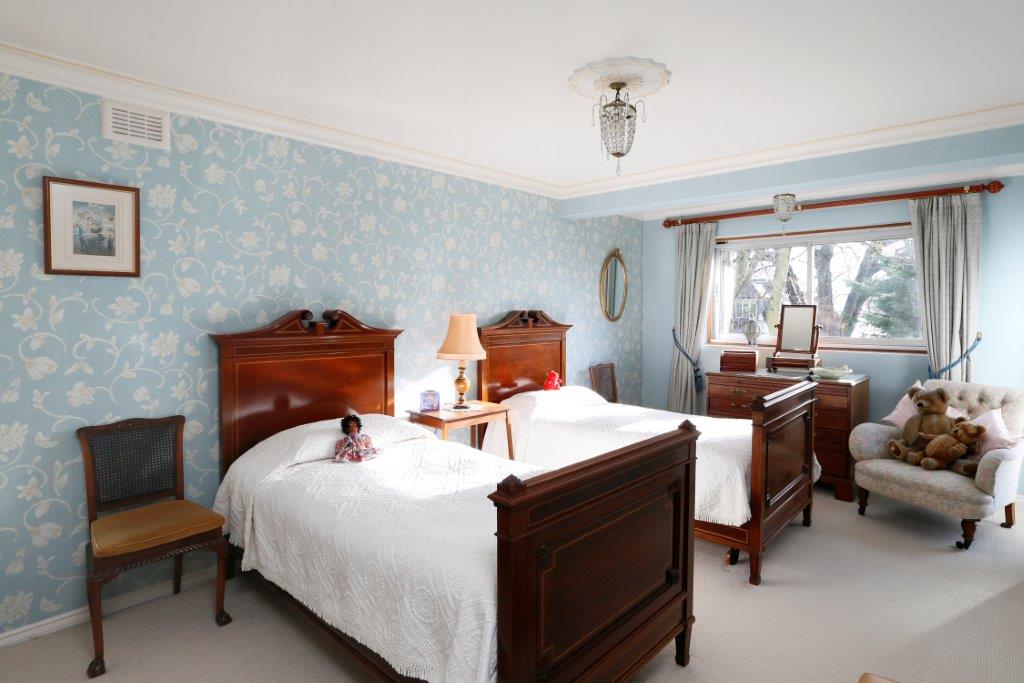 Coombe Edge - Twin Bed.jpg