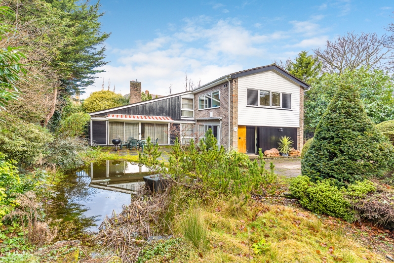 Windfall Coombe Wood Road - ext-2.jpg