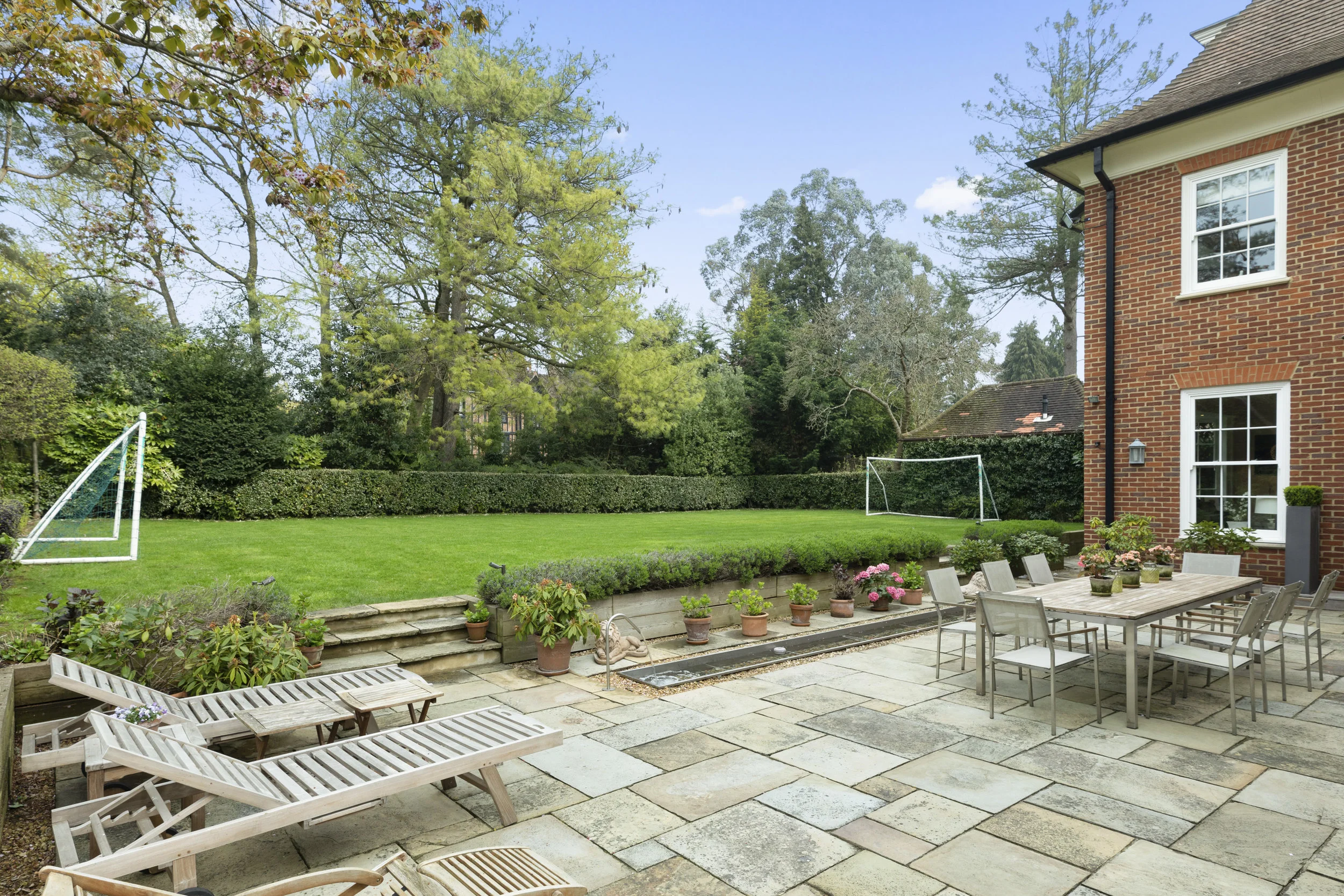 Coombe-Gables-Coombe-Hill-Road-KT2-7DU-107.jpg