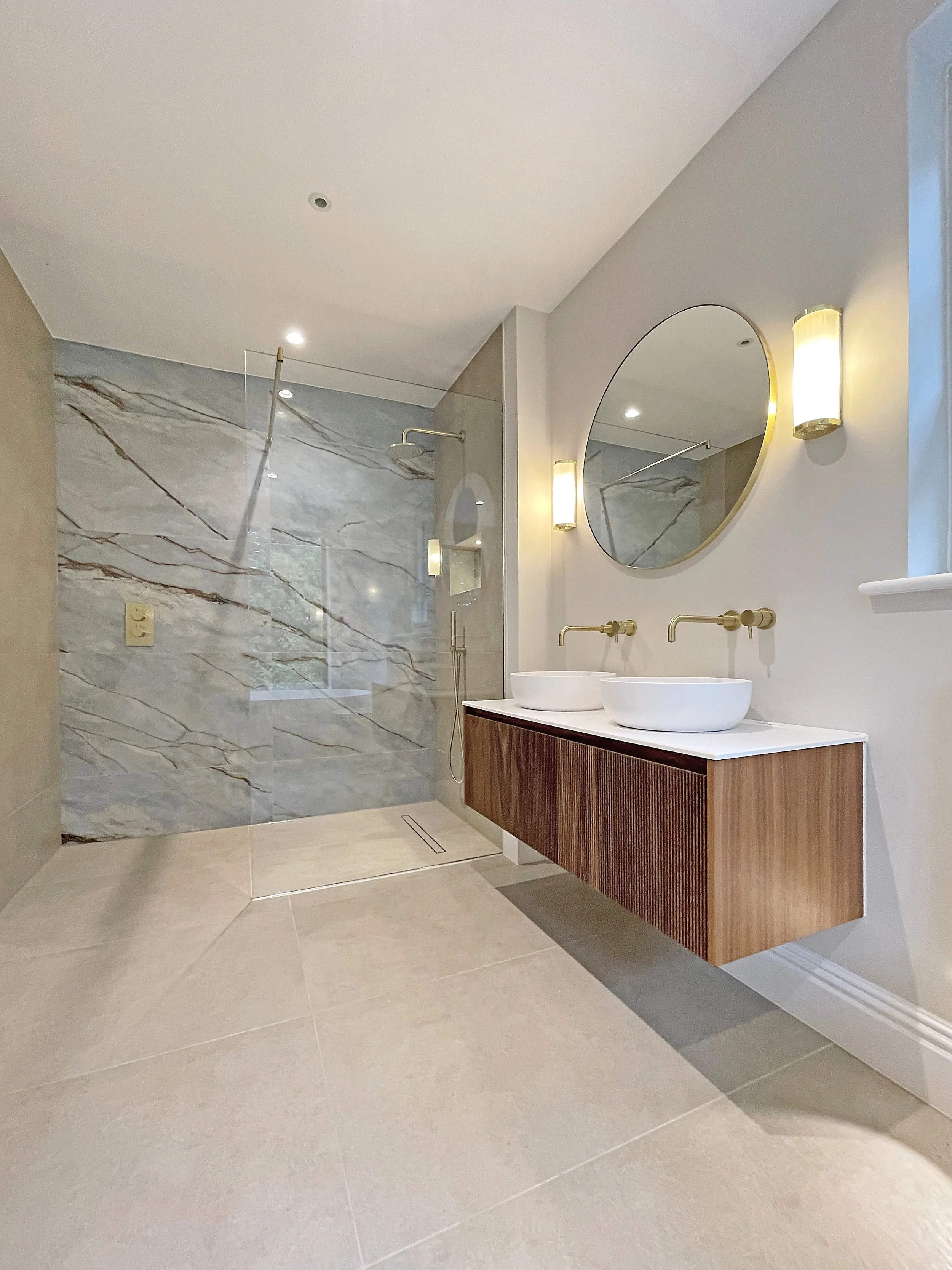 principal shower area.jpg