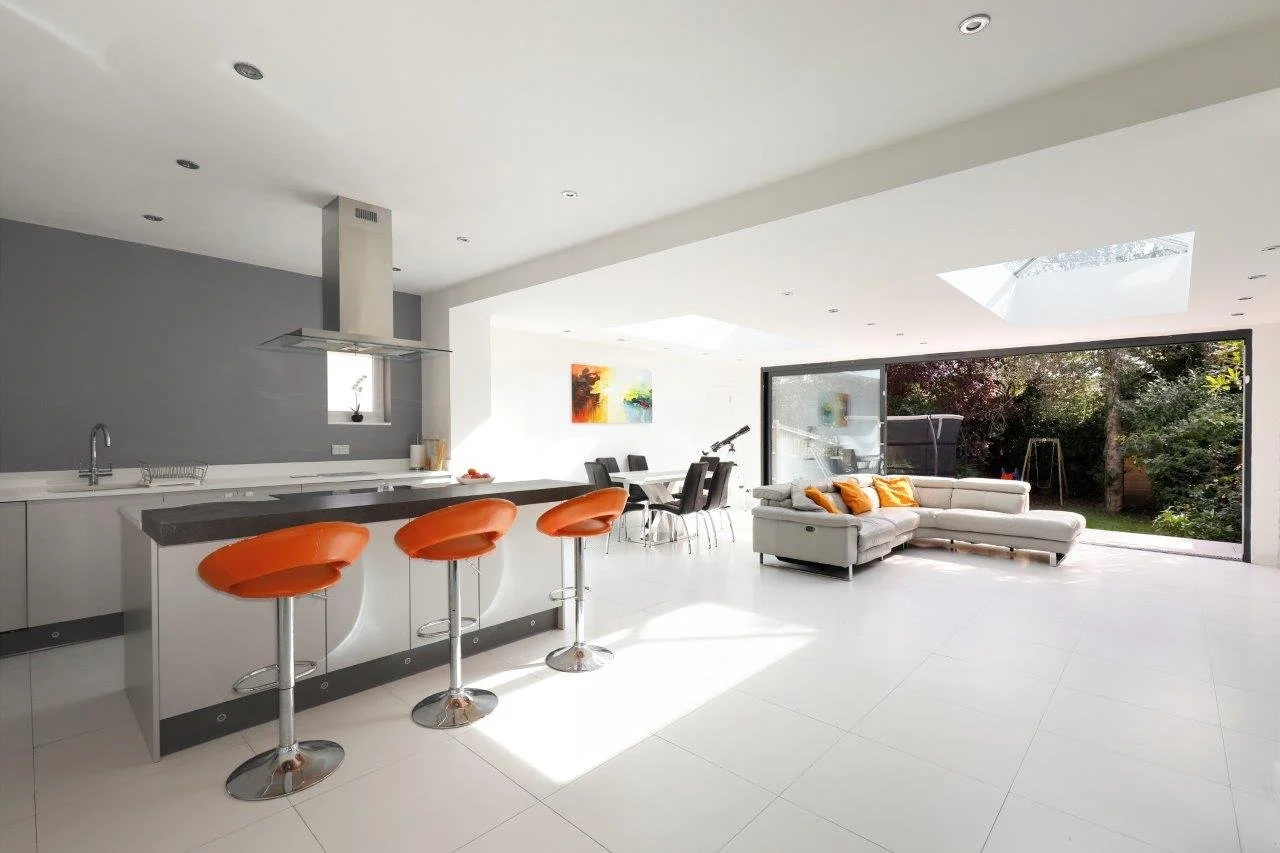 Buxton Drive 43 - Kitch Din Gdn.jpg