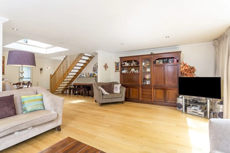 Astor Close 10 - rec-4.jpg