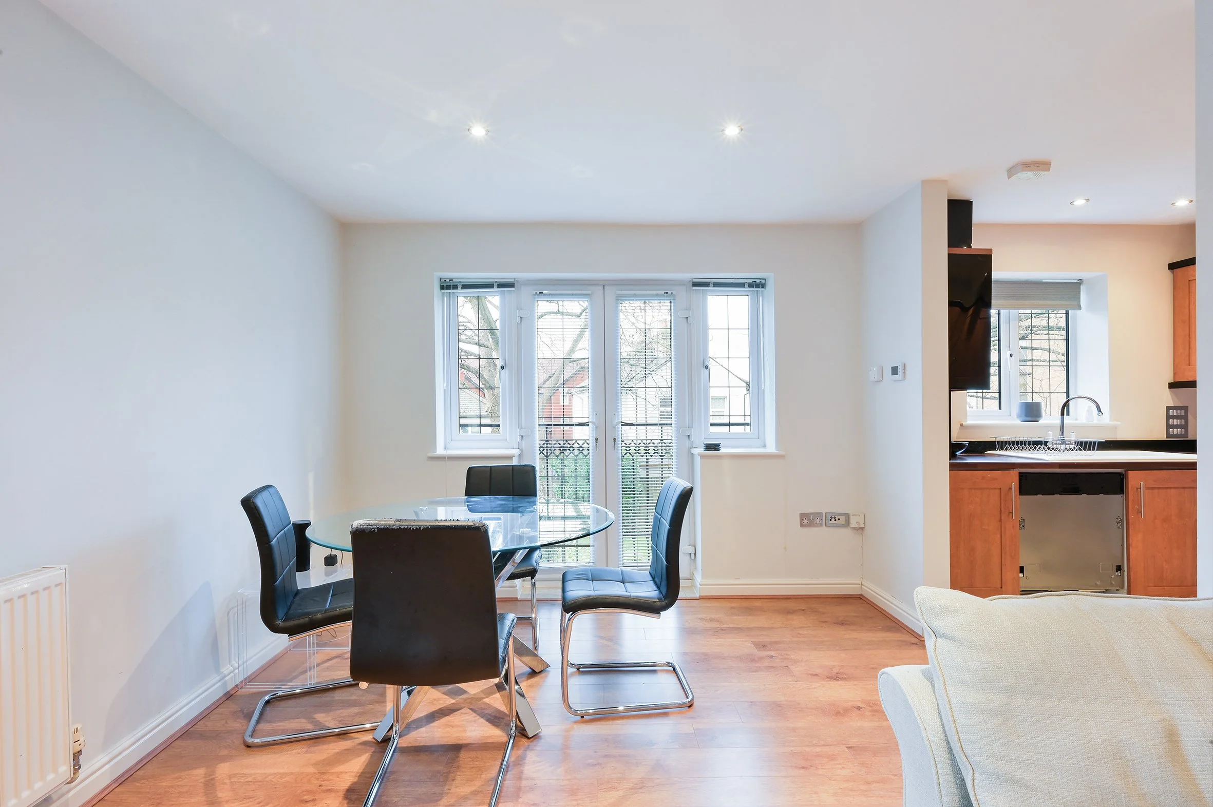 CHURCH GATE FLAT 3- (2).jpg
