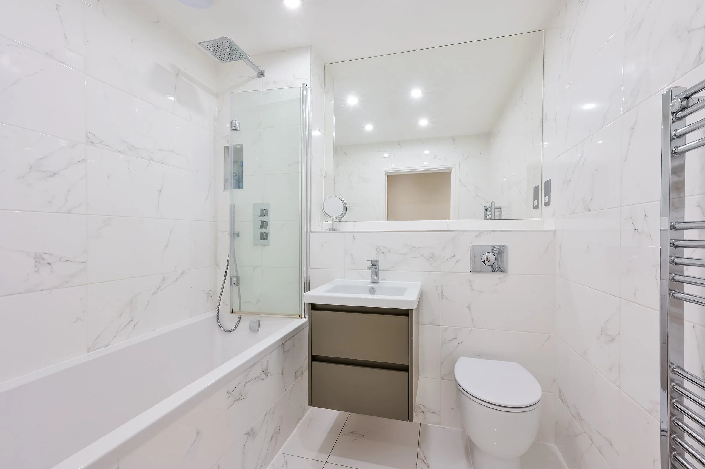 CHURCH GATE FLAT 3- (7).jpg