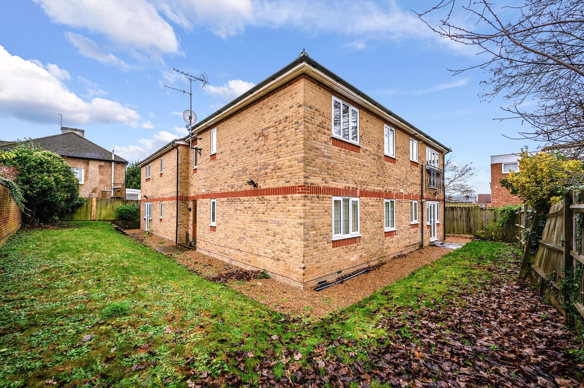 CHURCH GATE FLAT 3- (13).jpg