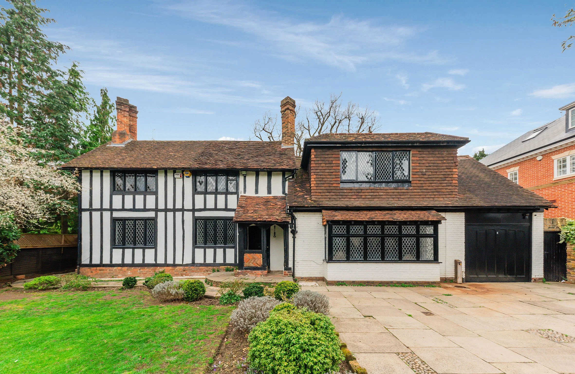 TUDOR COTTAGE-30.jpg