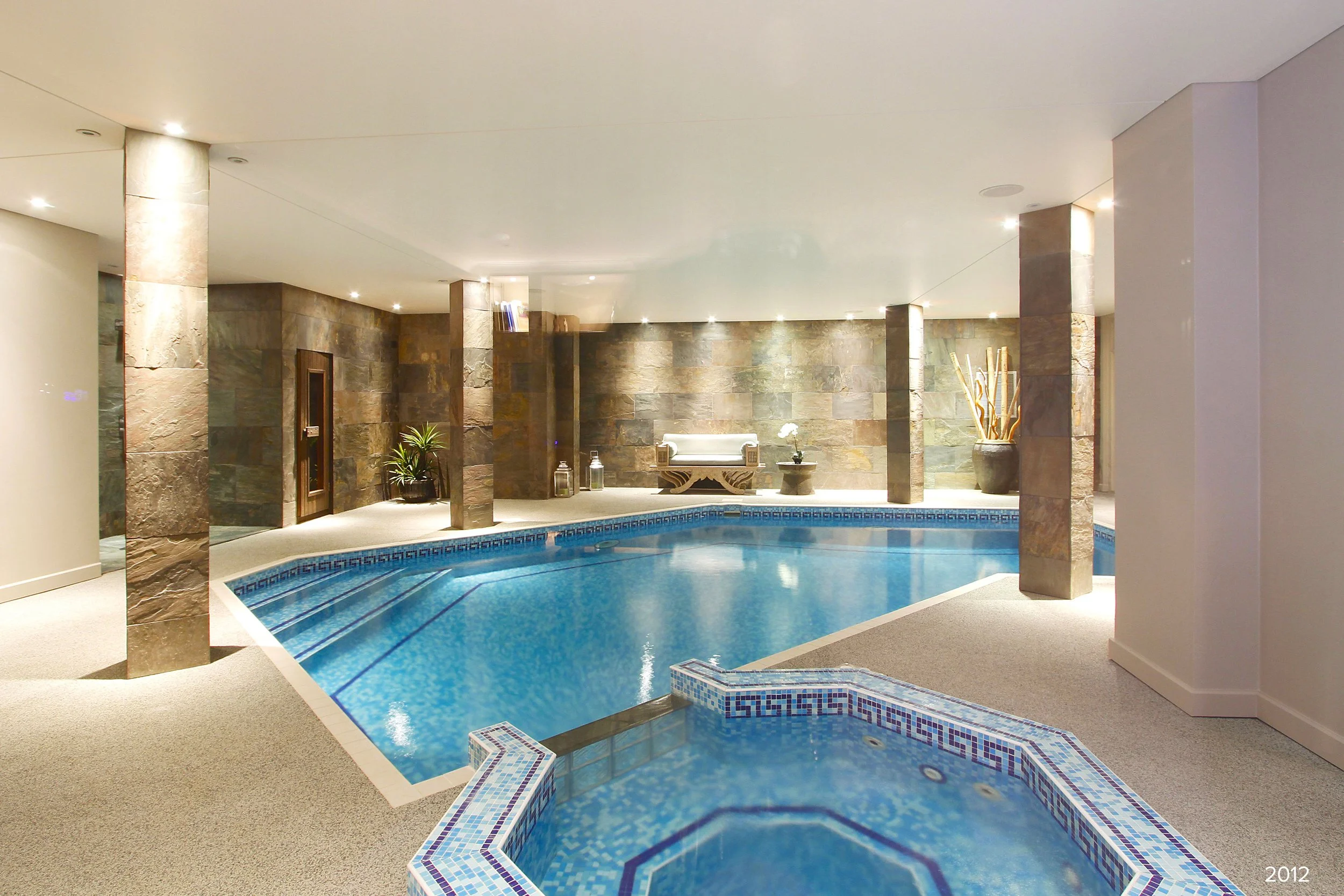 Ellington-Lodge-Dusk-pool.jpg
