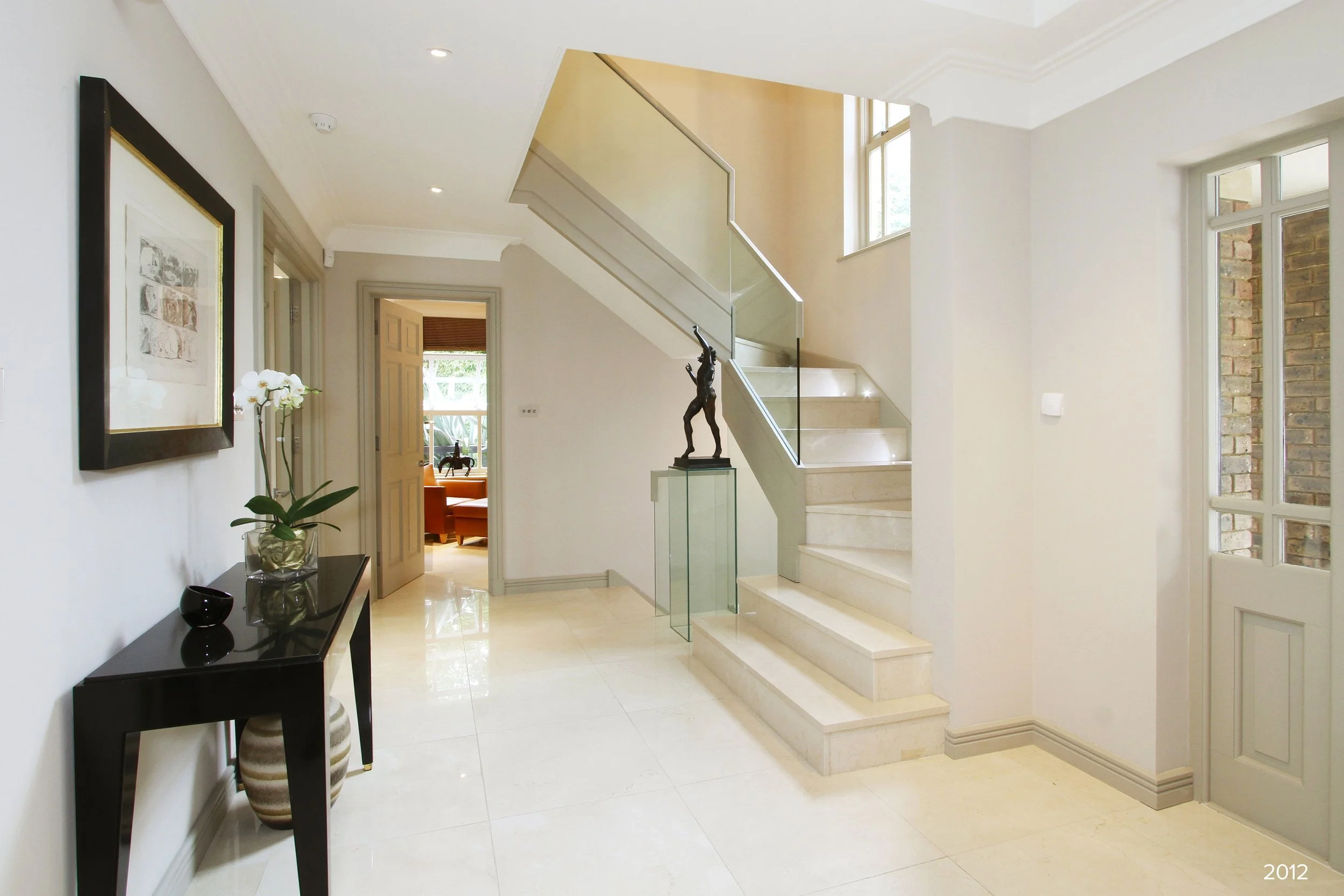 Ellington-Lodge---Hall.jpg
