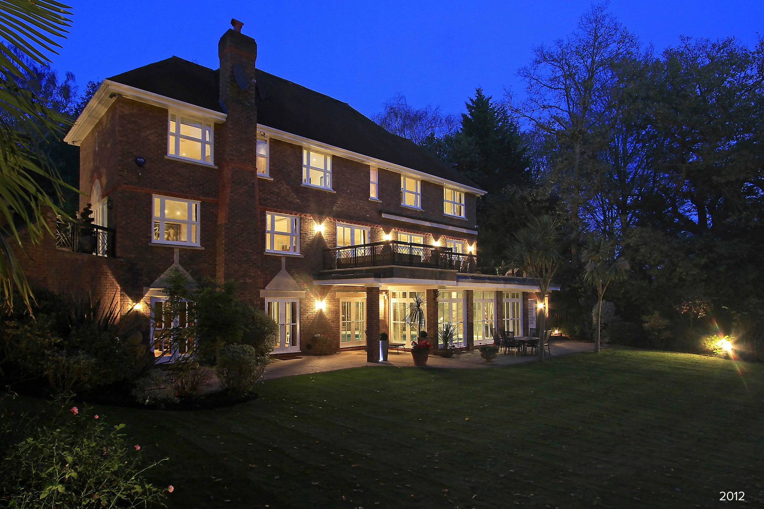 Ellington-Lodge-Dusk-Rear-Ext.jpg