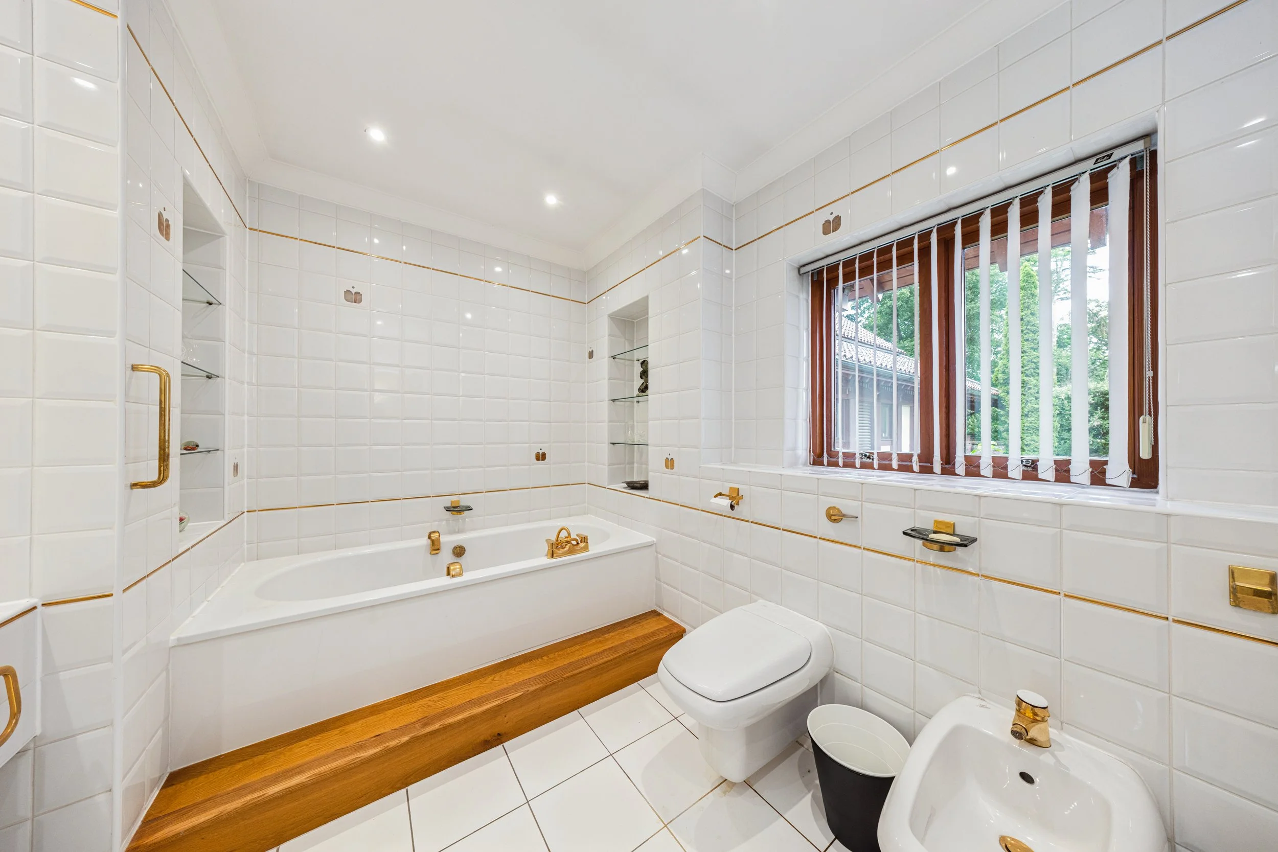 37 the Watergardens Warren Road KT2 7LF7.jpg