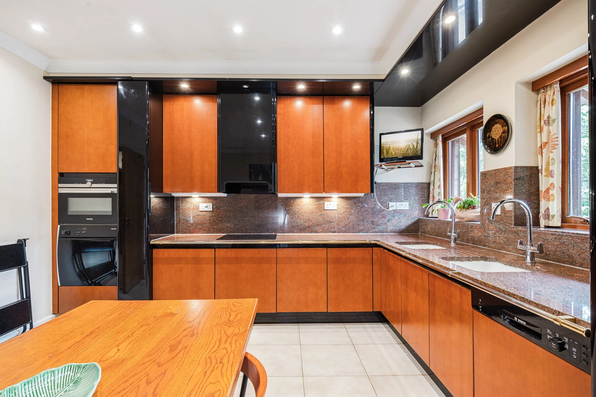 37 the Watergardens Warren Road KT2 7LF17.jpg